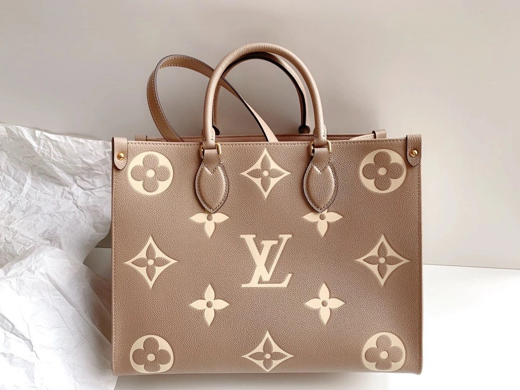 LOUIS MM ONTHEGO VUITTON 0812